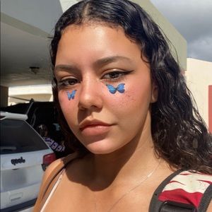 Meet your Posher, Gabriela